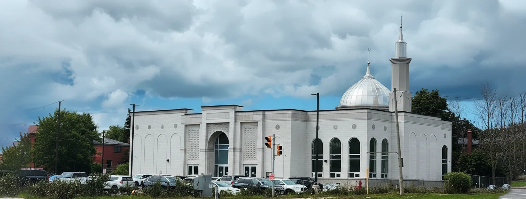 Exterior view of Meadowvale Islamic Centre Mississauga building